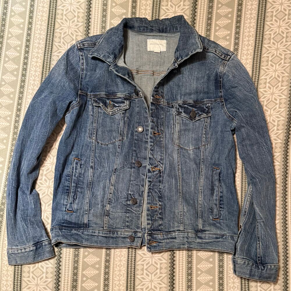 Aeropostale Medium Wash Denim Jacket Size Large